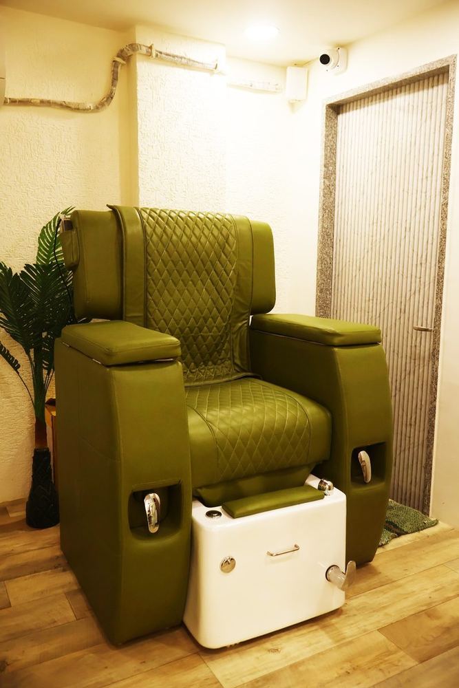 Olive leather spa pedicure chair with white foot basin